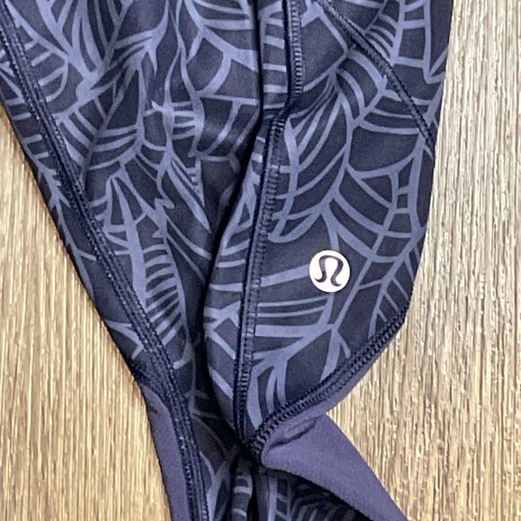 Lululemon RUN A MARATHON CROP II - Pretty Palm Cadet Greyvy/ Cadet Blue Size 4‎ - Picture 5 of 7